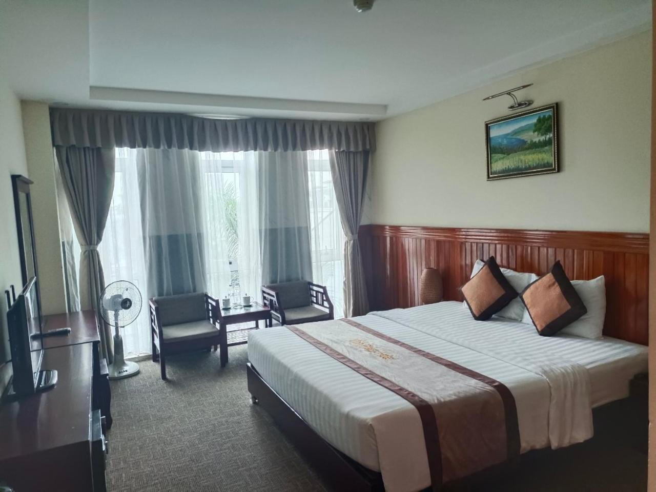 Vinh Plaza Hotel Екстериор снимка